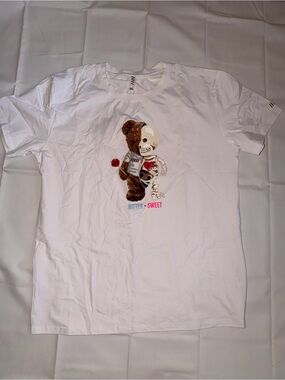White Short-Sleeve Graphic Tee with 'Bitter-Sweet' Teddy Motif